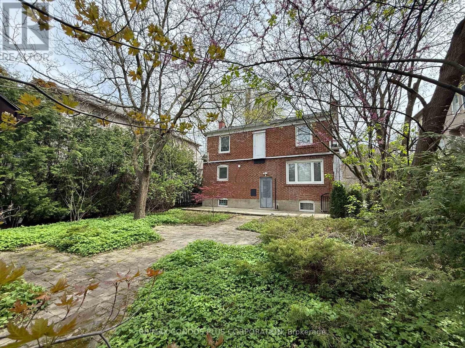 78 SPRING GARDEN AVENUE - 4