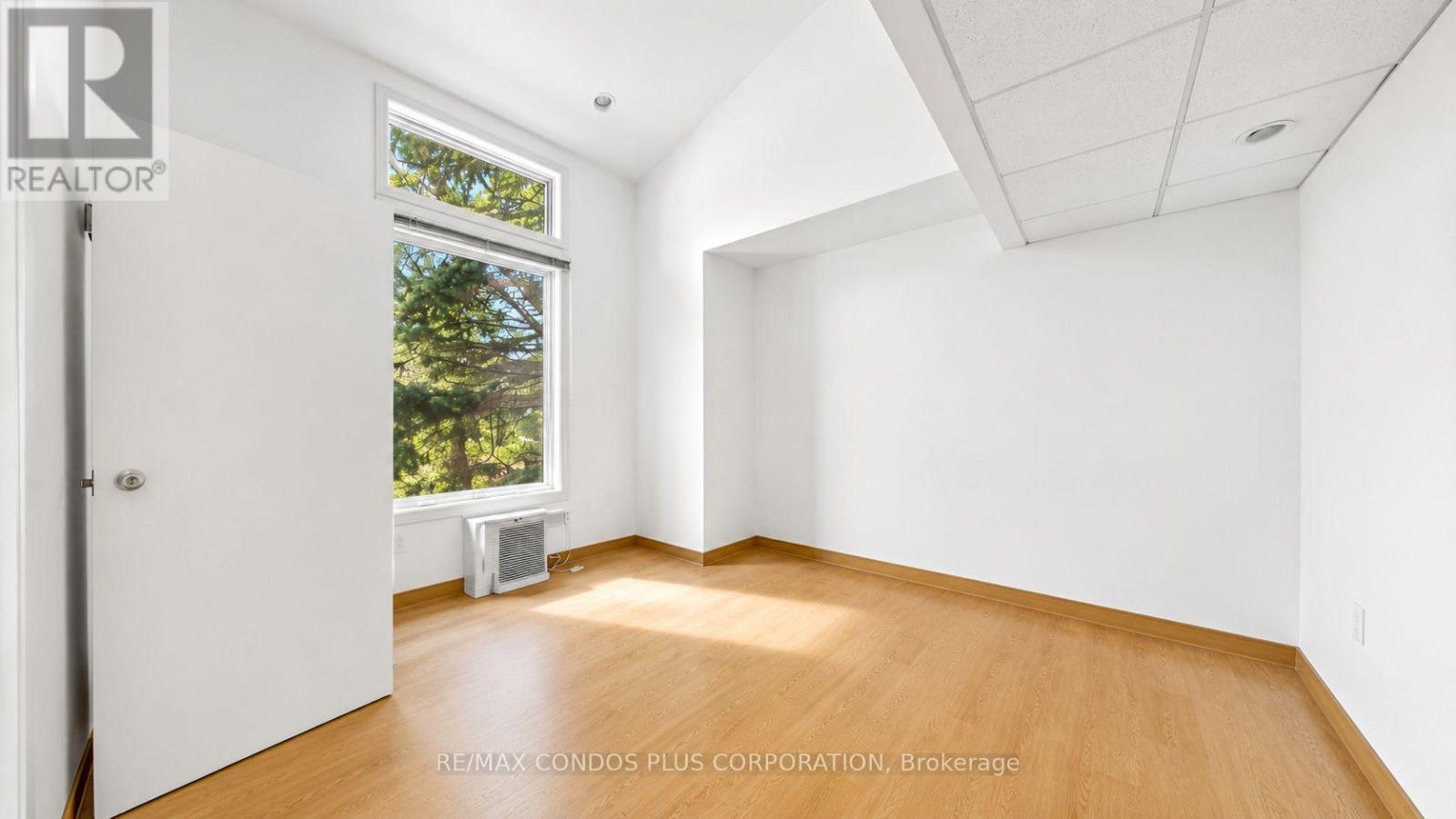 78 SPRING GARDEN AVENUE - 9