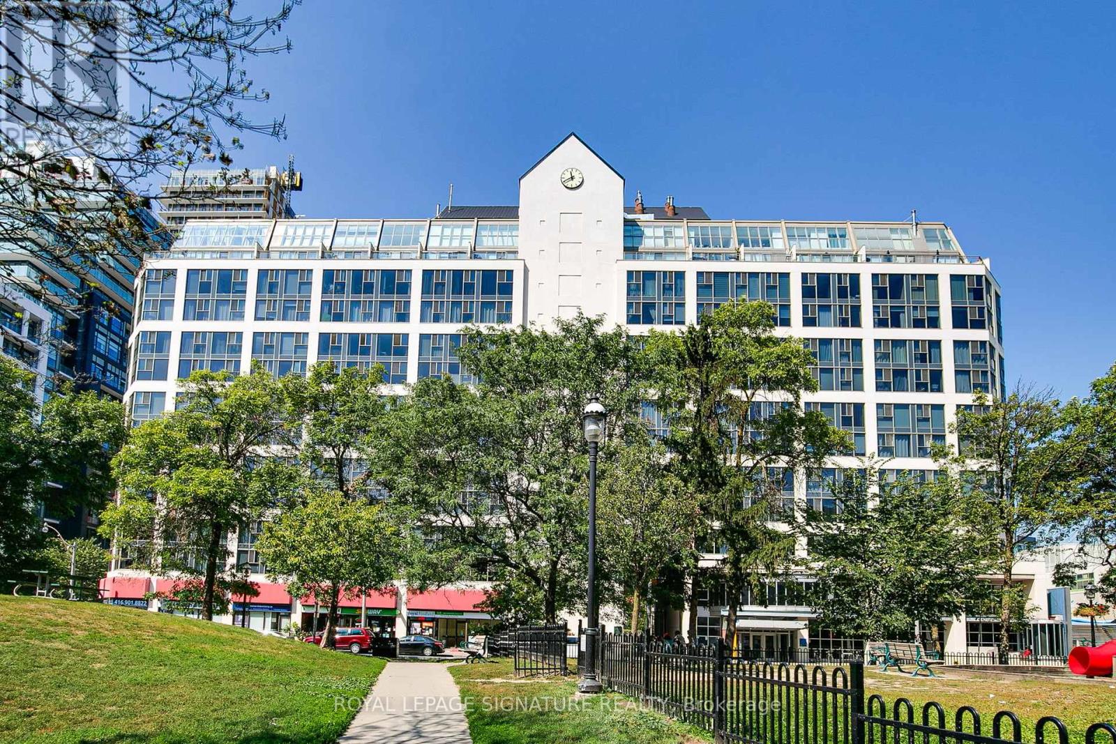 #525 222 THE ESPLANADE - Image 33