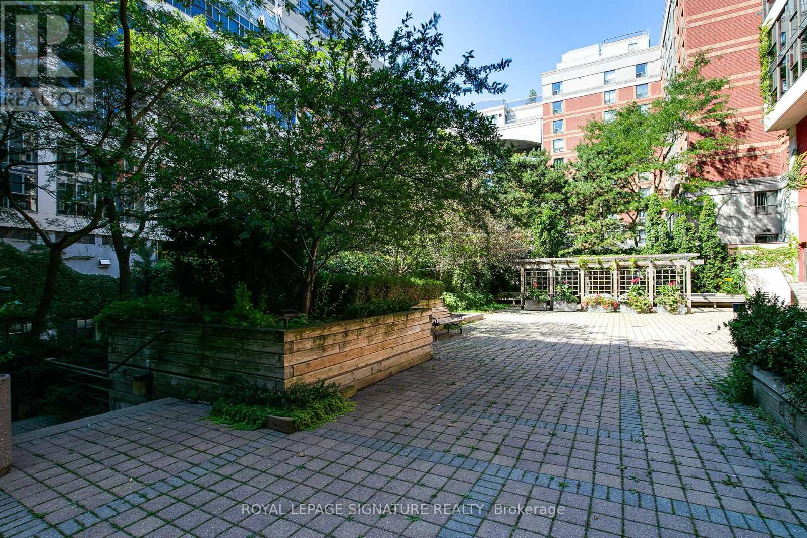 #525 222 THE ESPLANADE - Image 40