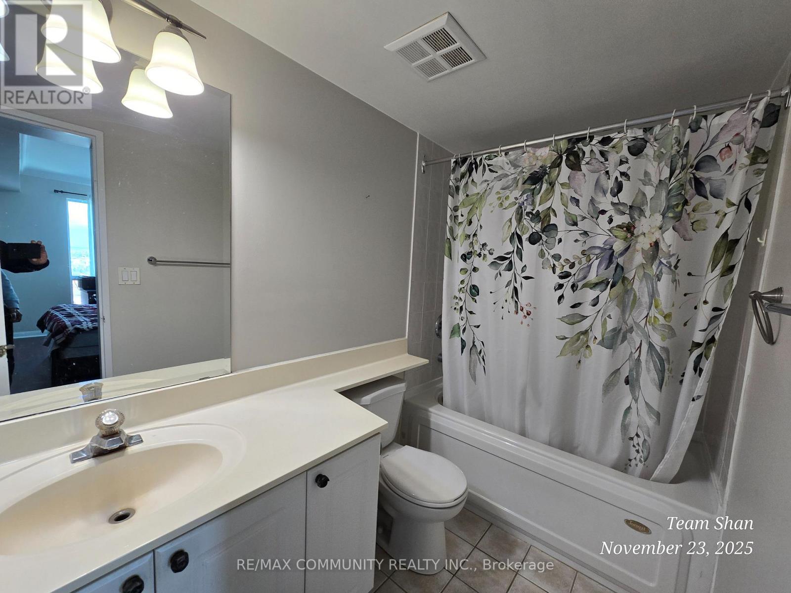#PH302 1 LEE CENTERE DRIVE - 29
