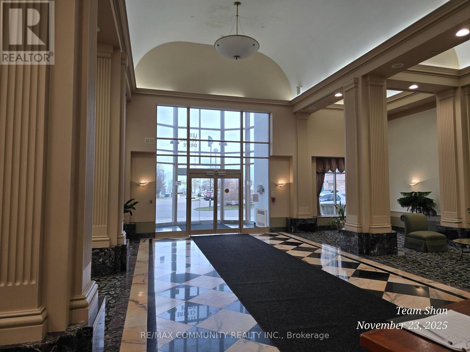#PH302 1 LEE CENTERE DRIVE - 3