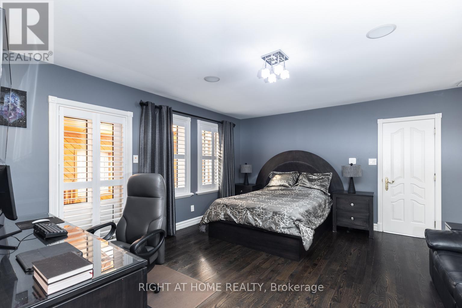 38 SUGARBUSH COURT - 45