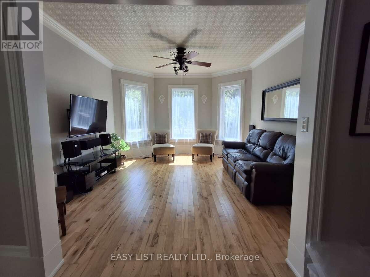 9 RIVER STREET - 6