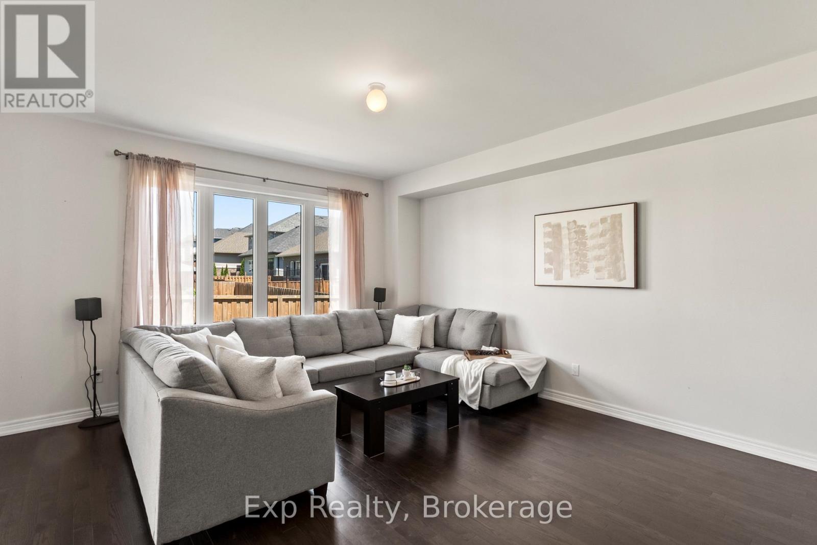 64 PAUL REXE BOULEVARD - 10