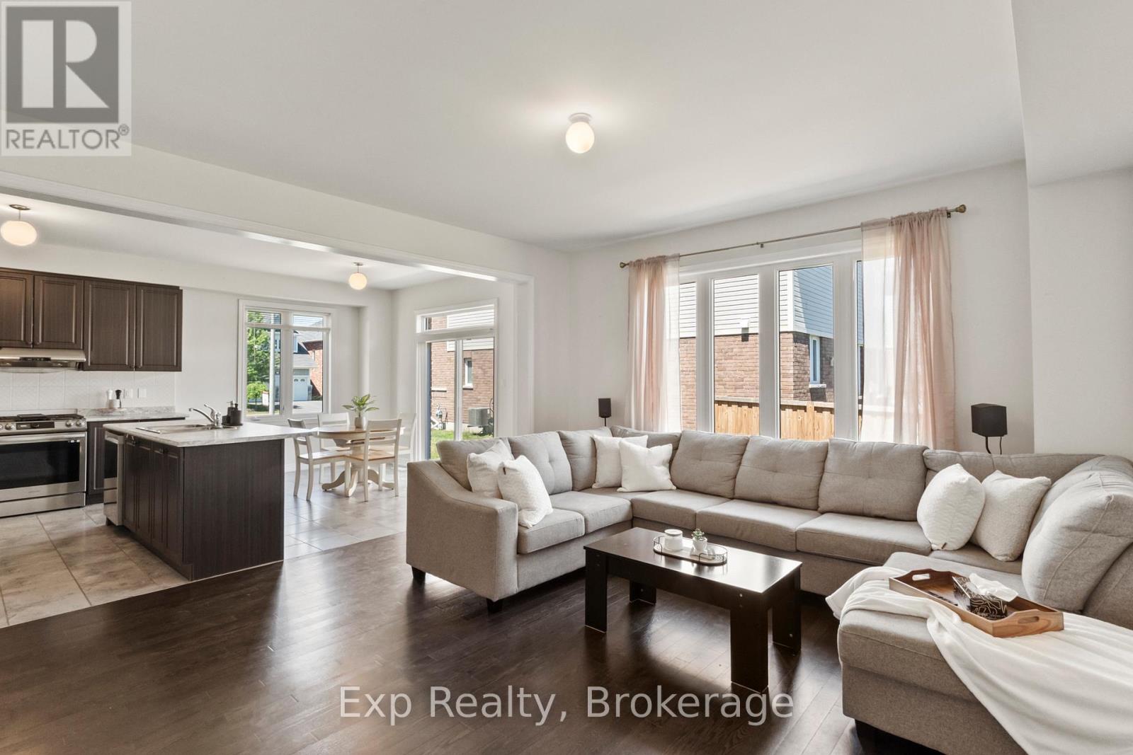 64 PAUL REXE BOULEVARD - 11