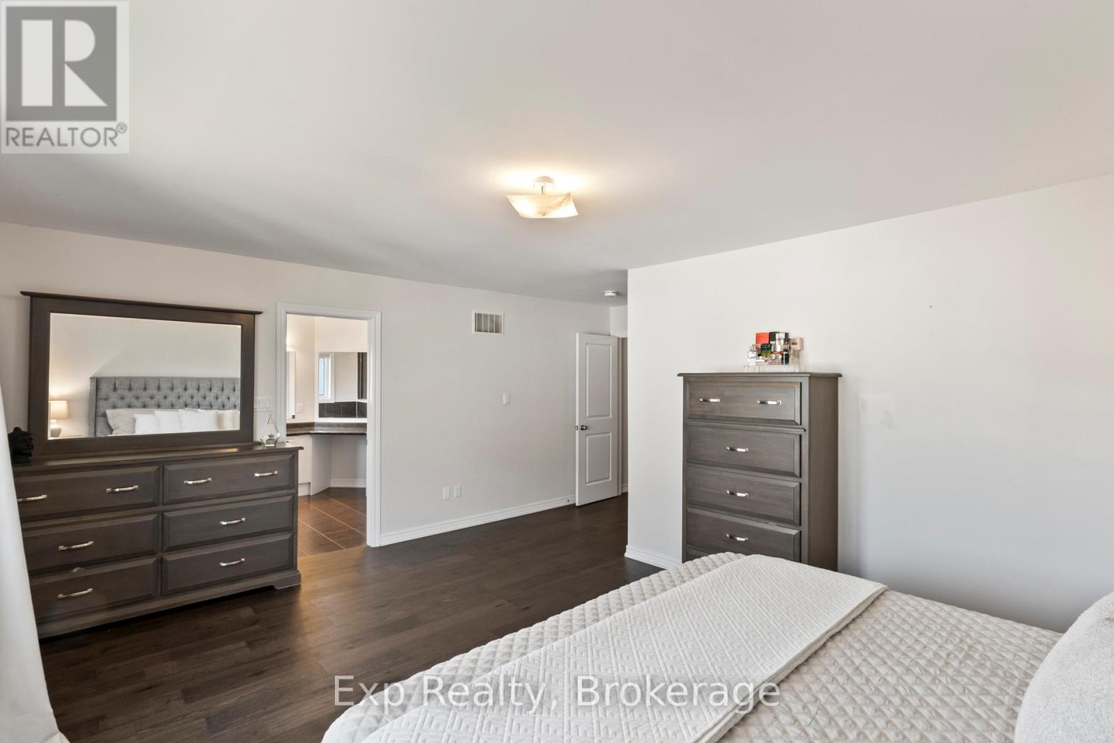 64 PAUL REXE BOULEVARD - 22