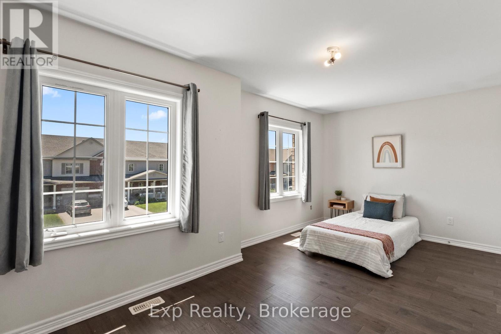 64 PAUL REXE BOULEVARD - 25
