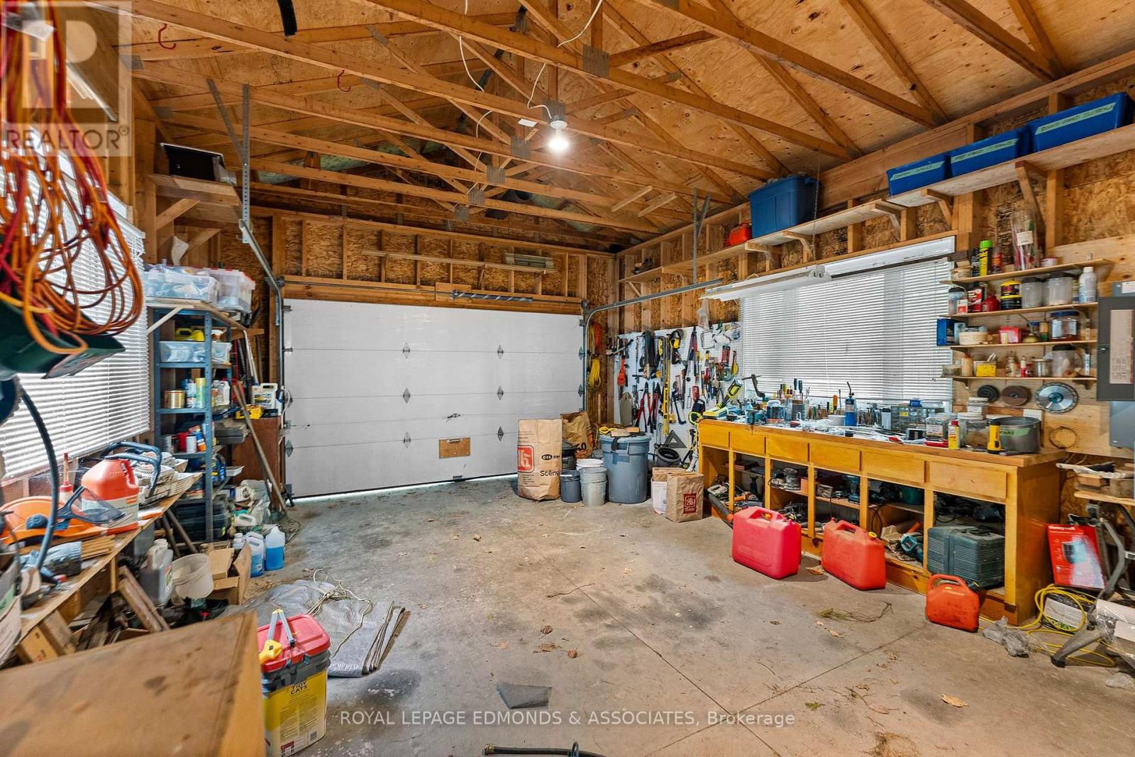 416 ROCKY POINT DRIVE - 35