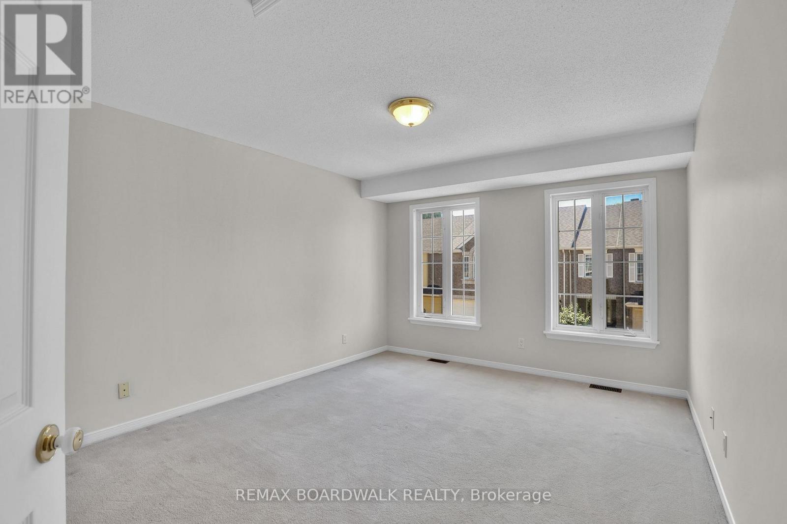 5 MAPLE PARK PRIVATE - 20