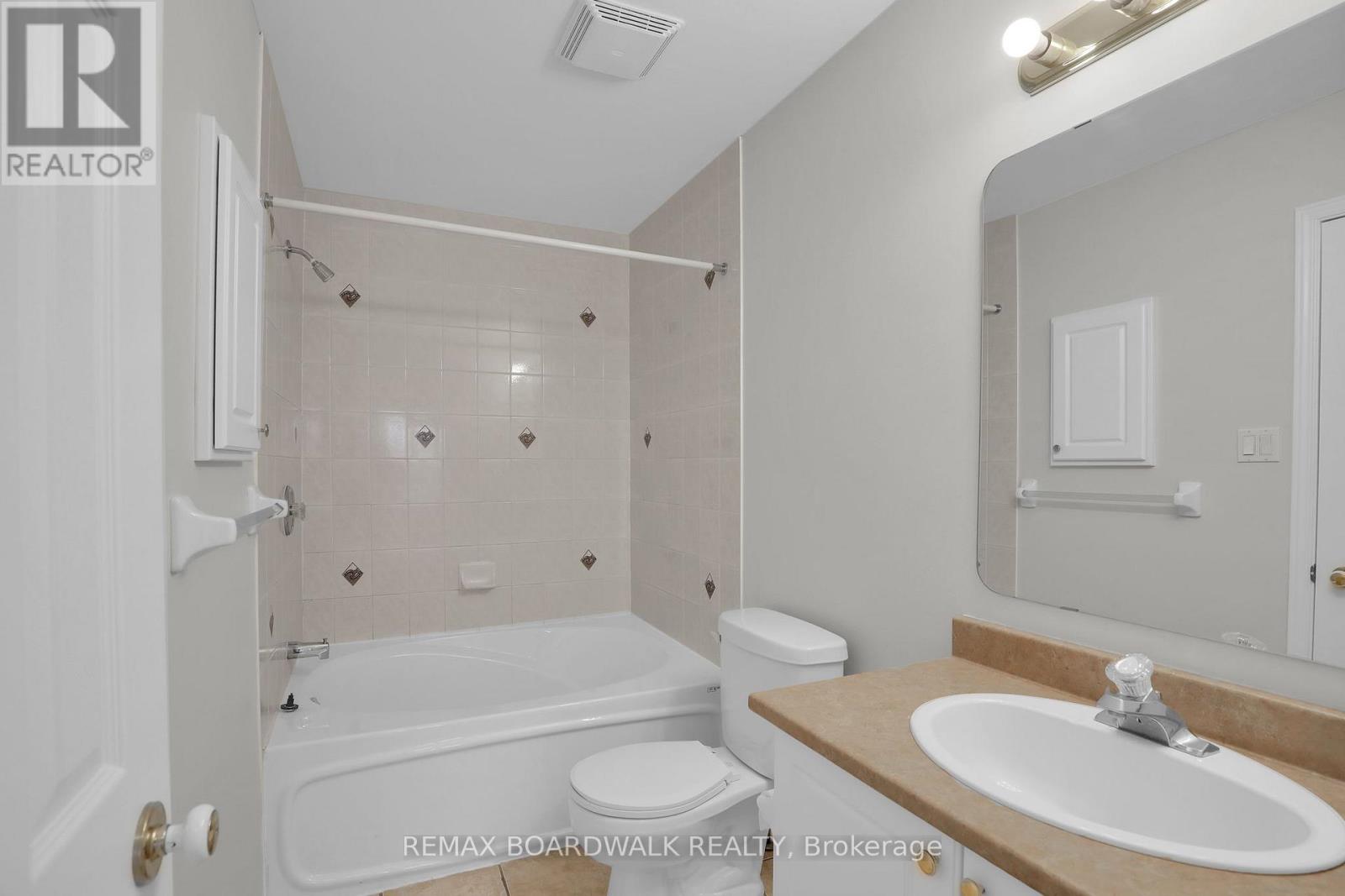 5 MAPLE PARK PRIVATE - 23