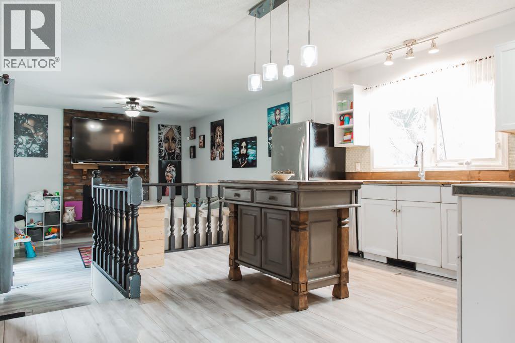 9804 77 Avenue - 6