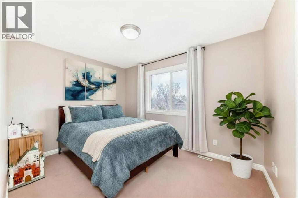 264 Everwillow Green SW - 28