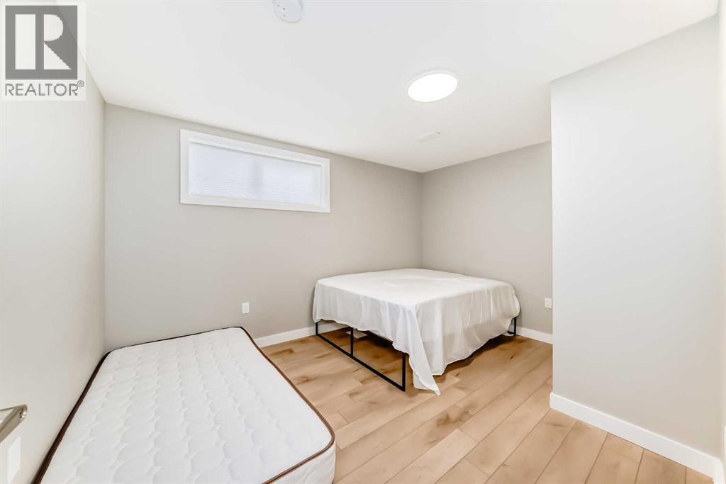 264 Everwillow Green SW - 36