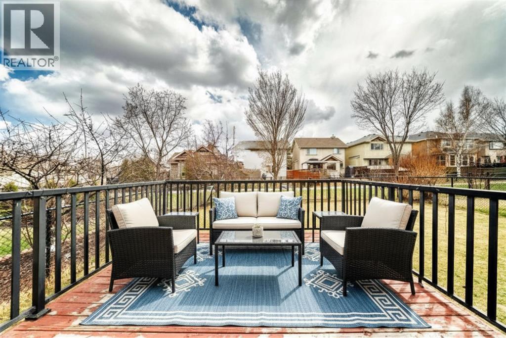 264 Everwillow Green SW - 40