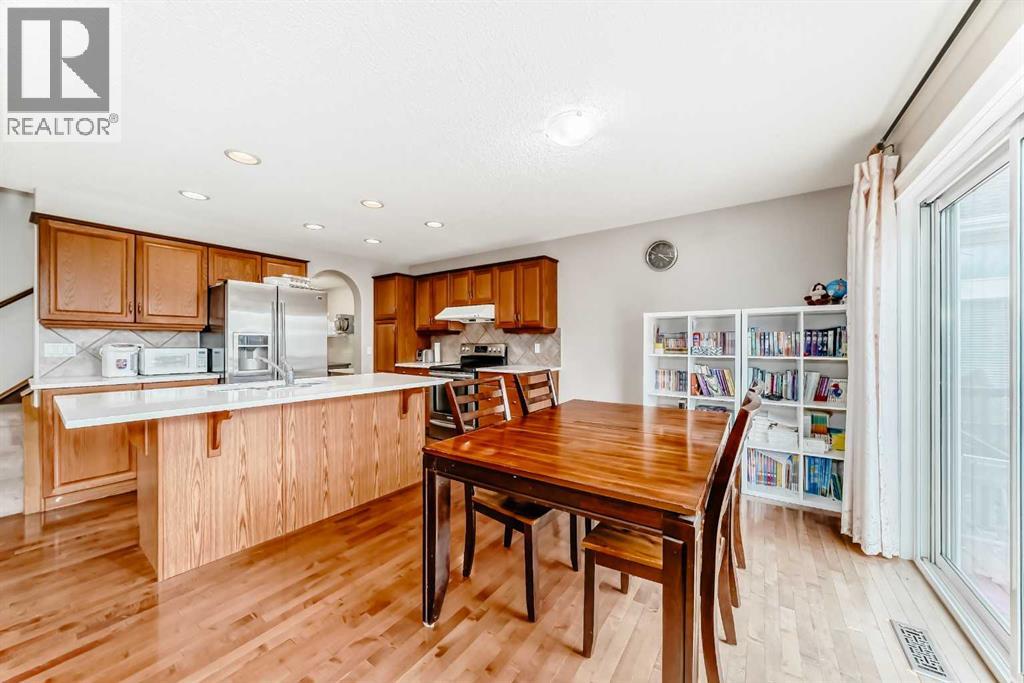 264 Everwillow Green SW - 15