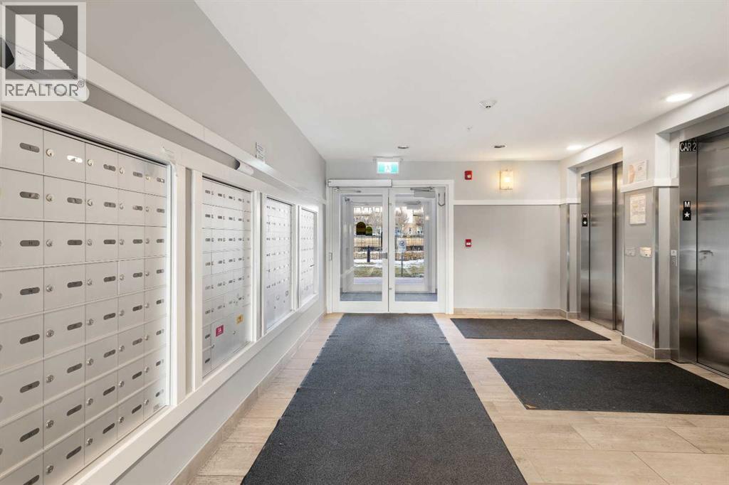 #305 20 Seton Park SE - 16