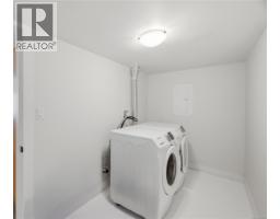 8711 Bourne Terr, North Saanich, BC V8L1L8 Photo 35