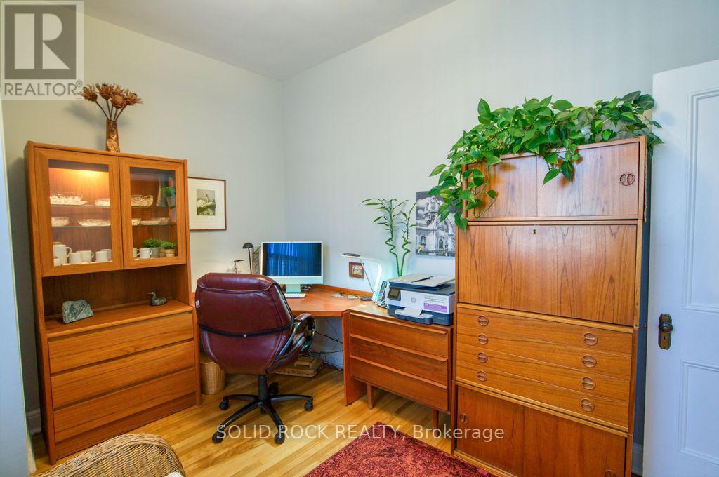 289 WILBROD STREET - 19