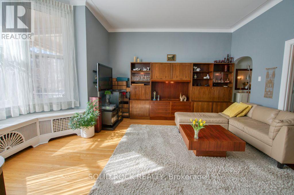 289 WILBROD STREET - 7