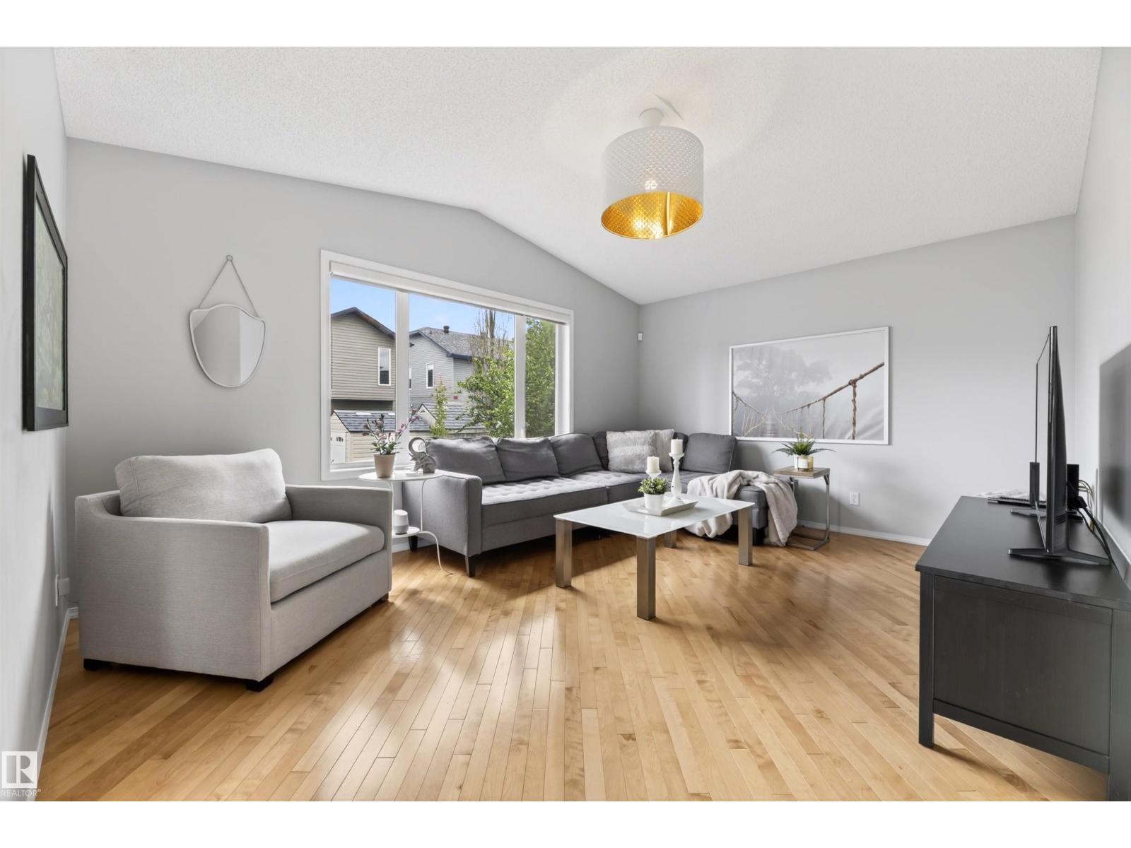 233 FOXBORO CV — photo 15