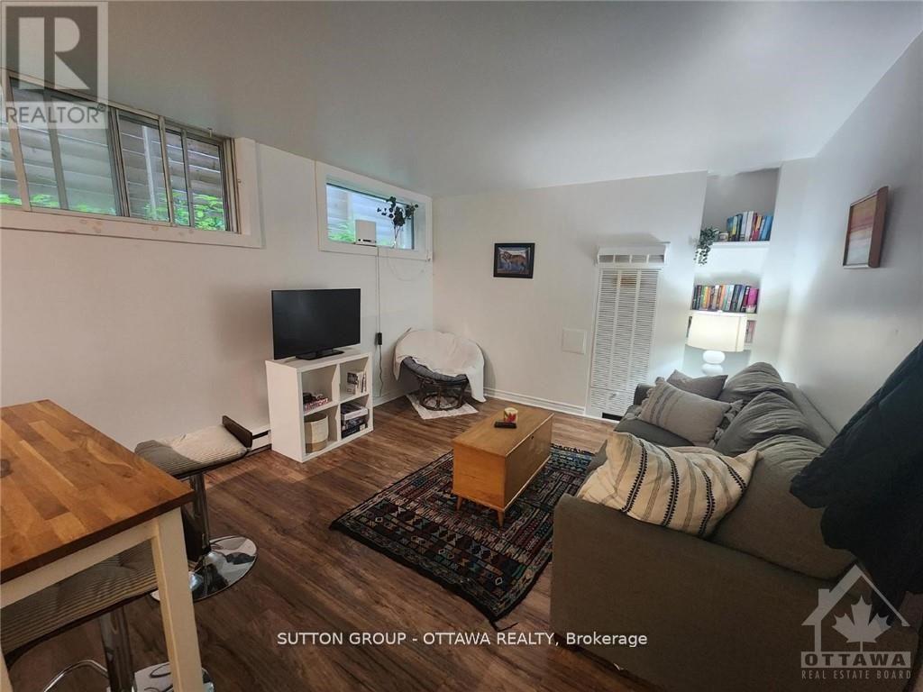 244 WESTHAVEN CRESCENT - 16