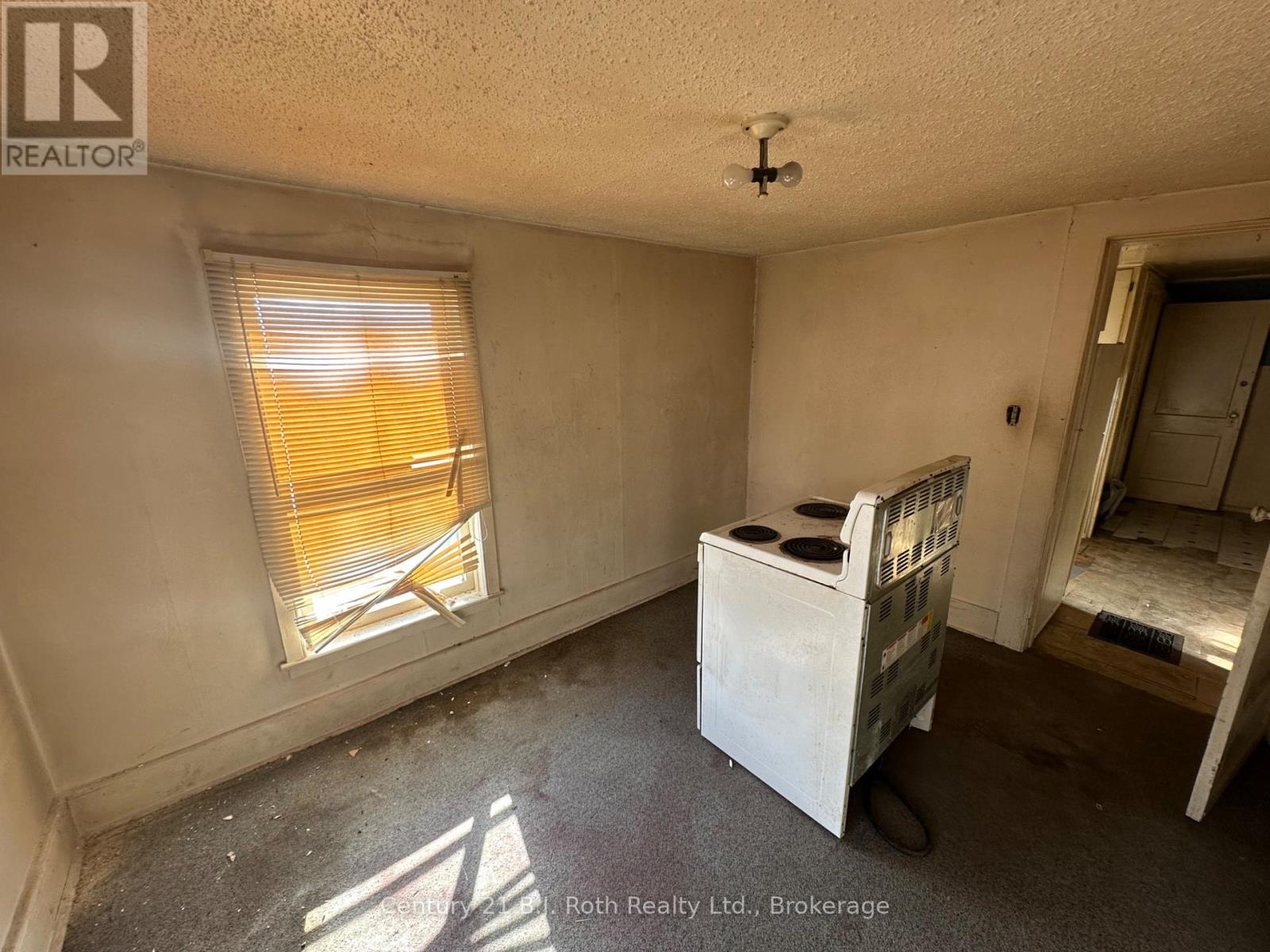 371 WEST STREET N, Orillia — photo 3