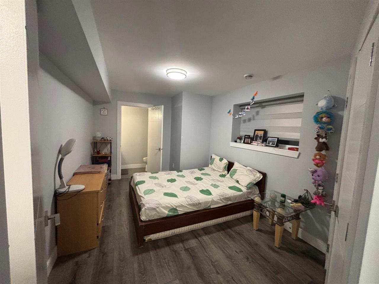 11890 GILMOUR Crescent, Delta