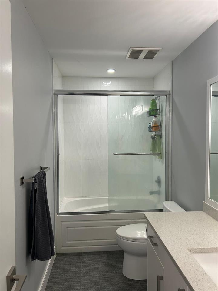 11890 GILMOUR Crescent, Delta