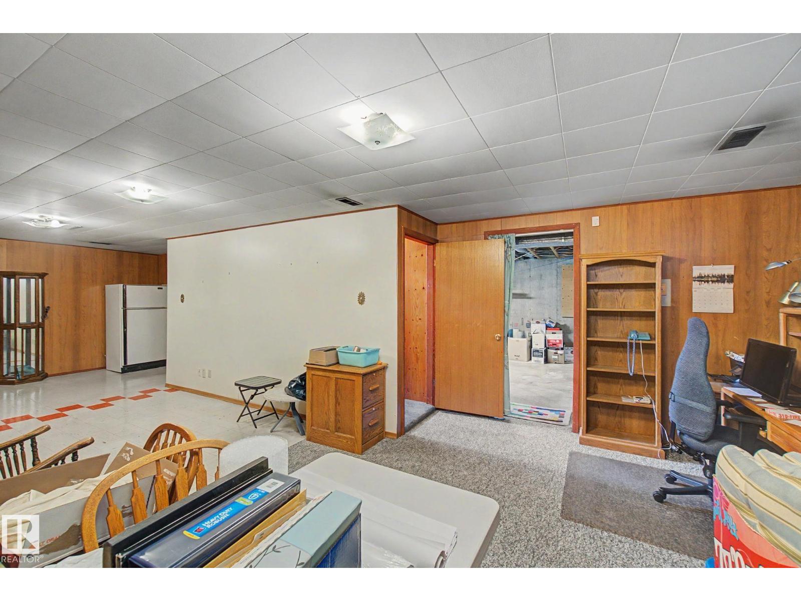 8706 162 ST NW — photo 32