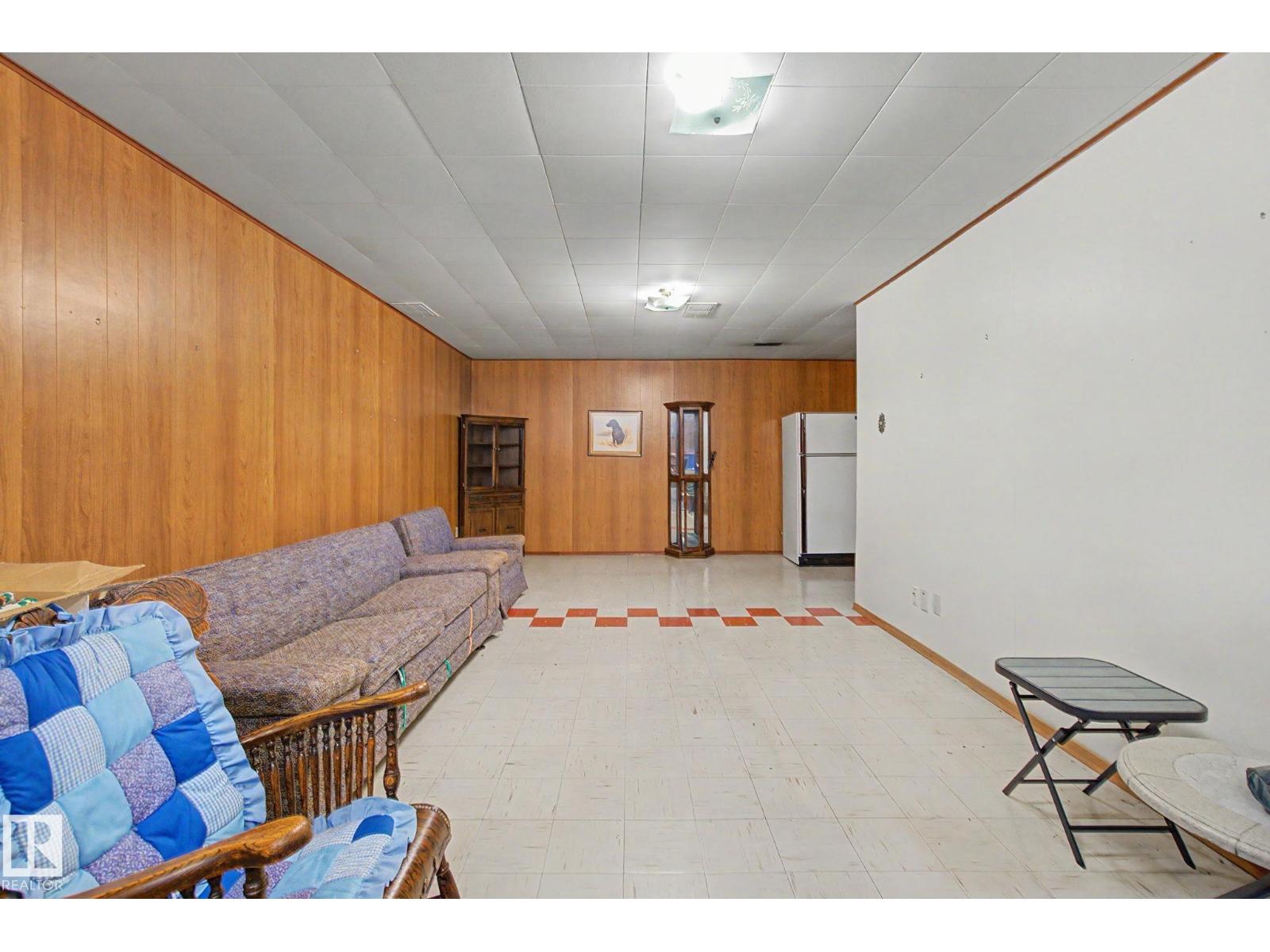 8706 162 ST NW — photo 33