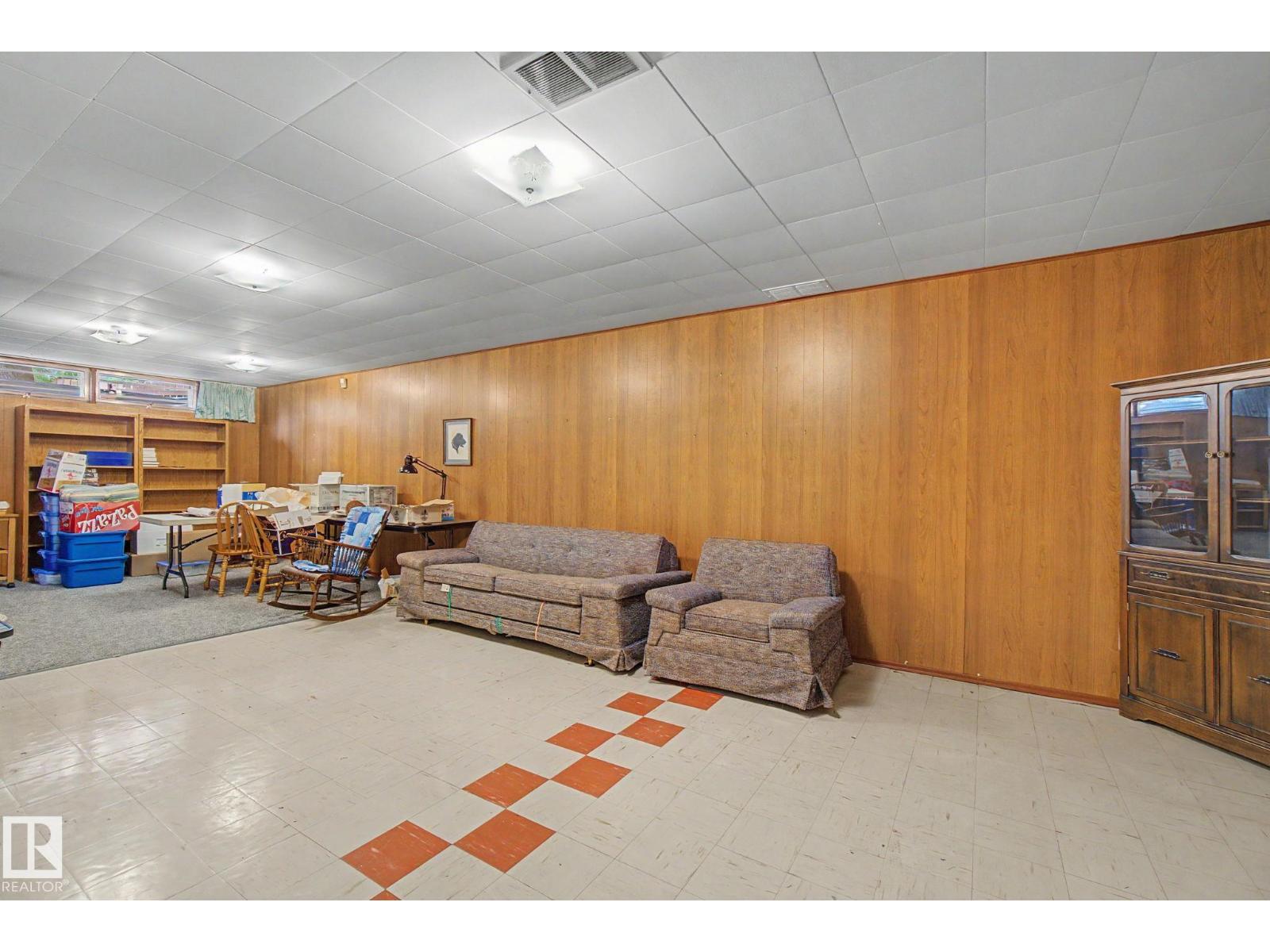 8706 162 ST NW — photo 35