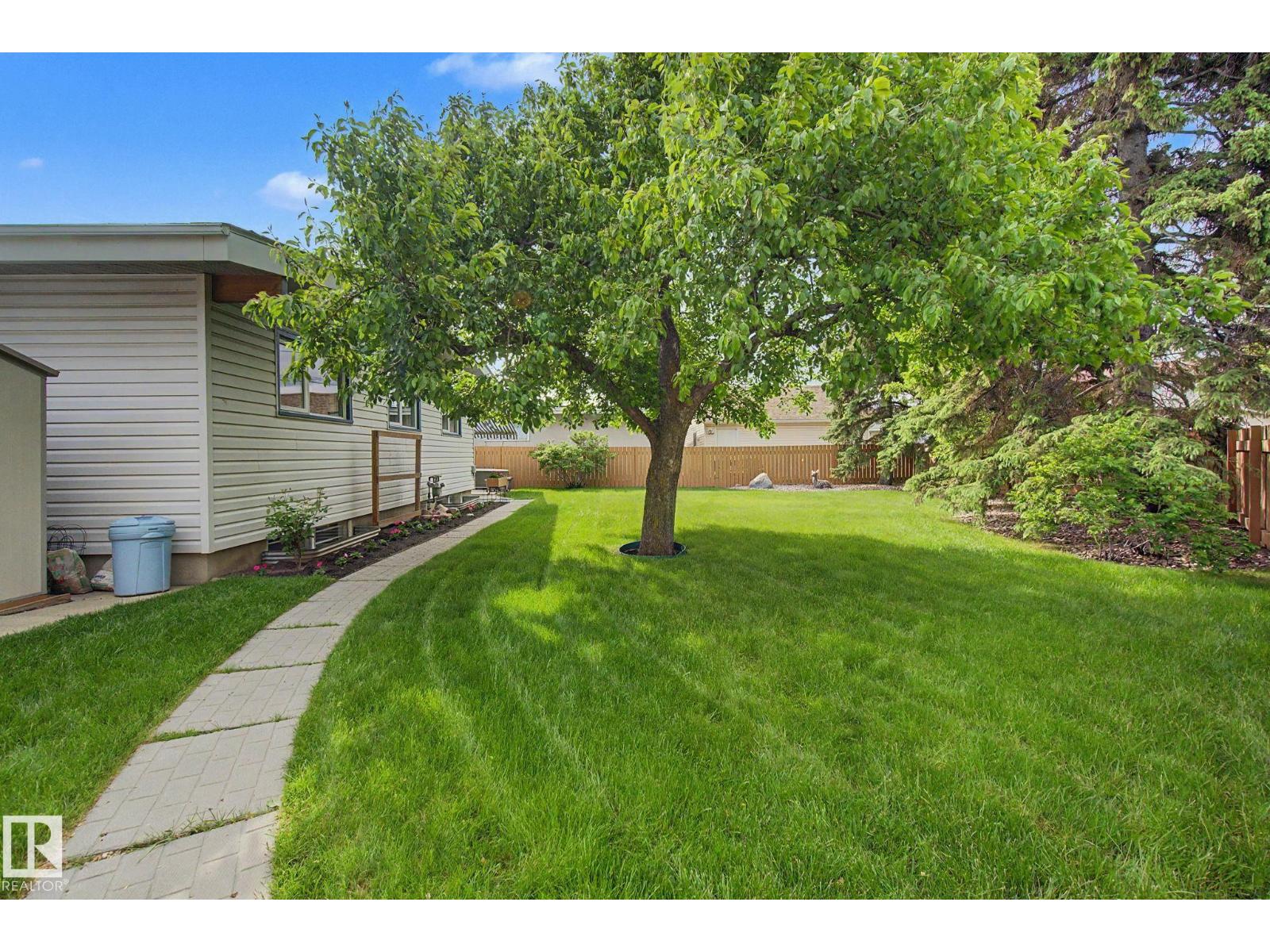 8706 162 ST NW — photo 46