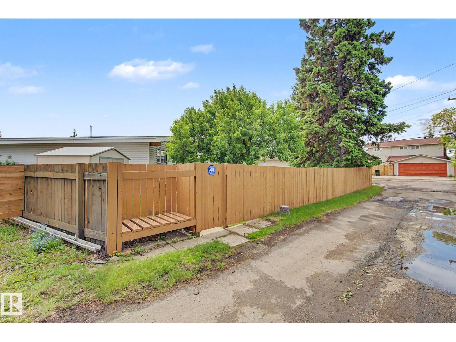 8706 162 ST NW — photo 49