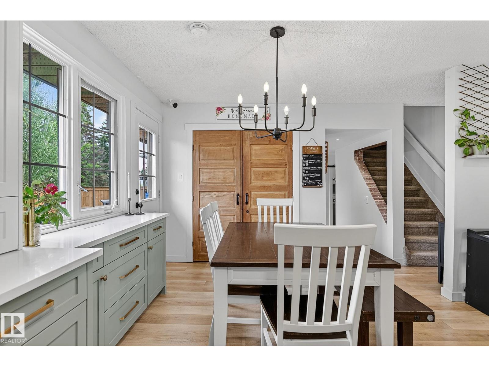 9 MILLGROVE DR — photo 23