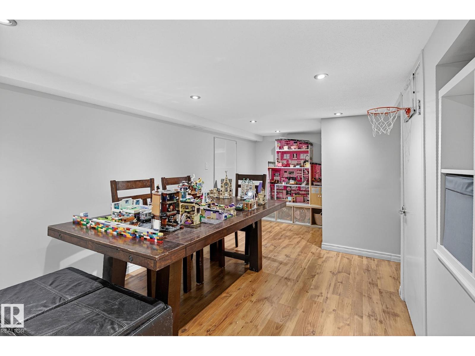 9 MILLGROVE DR — photo 51