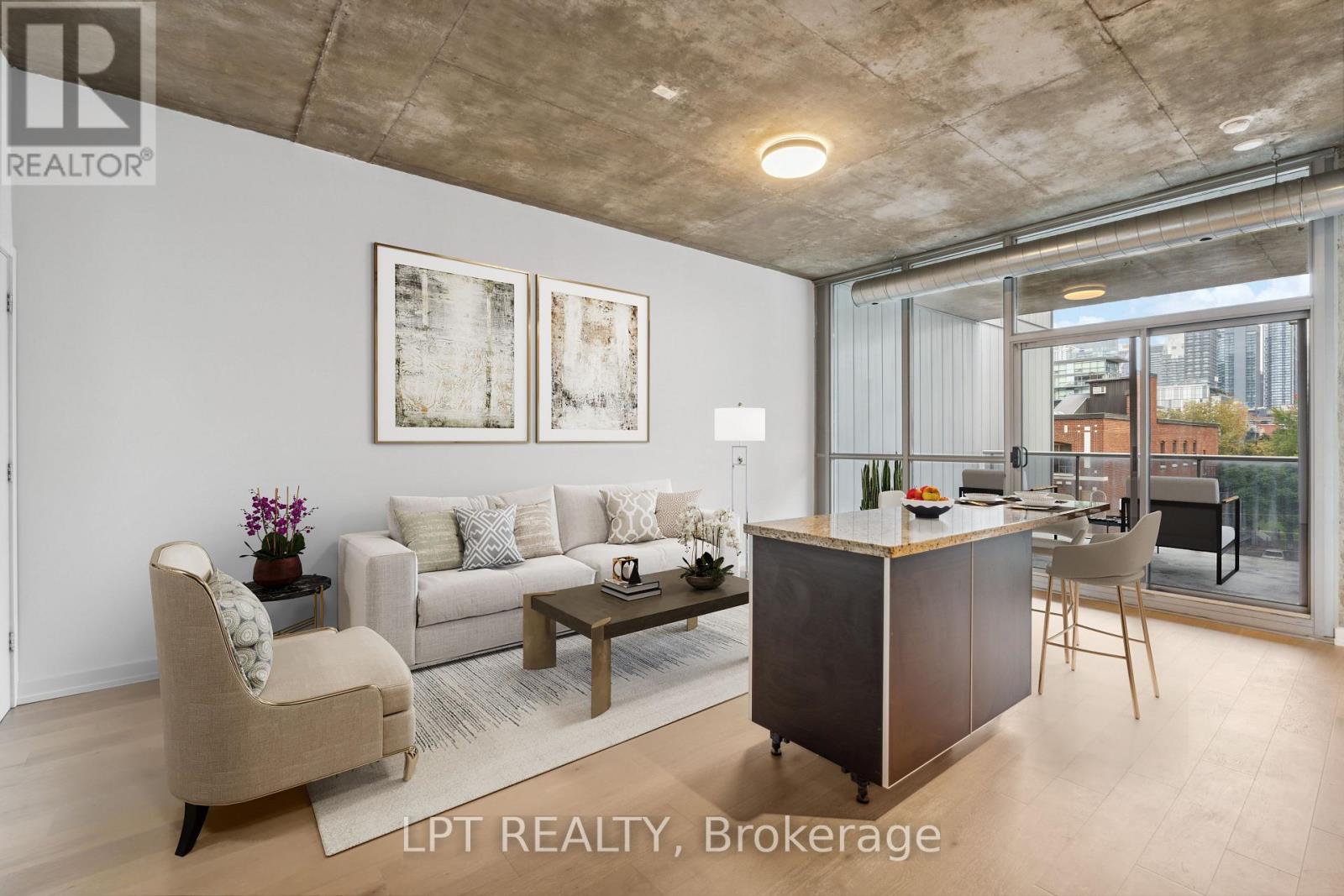 Listing photo of 507 - 60 BATHURST STREET