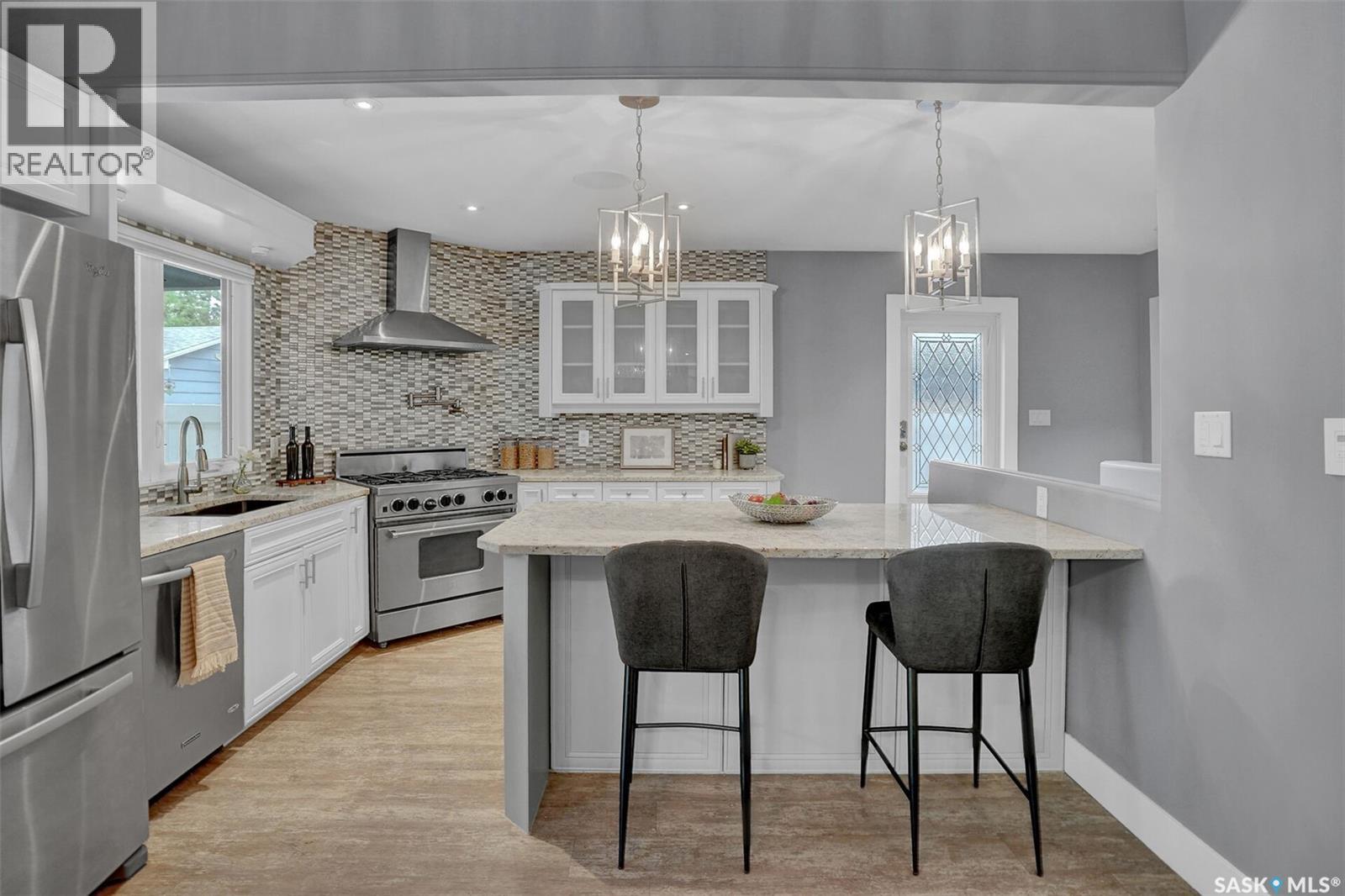 3536 Albert STREET — photo 13