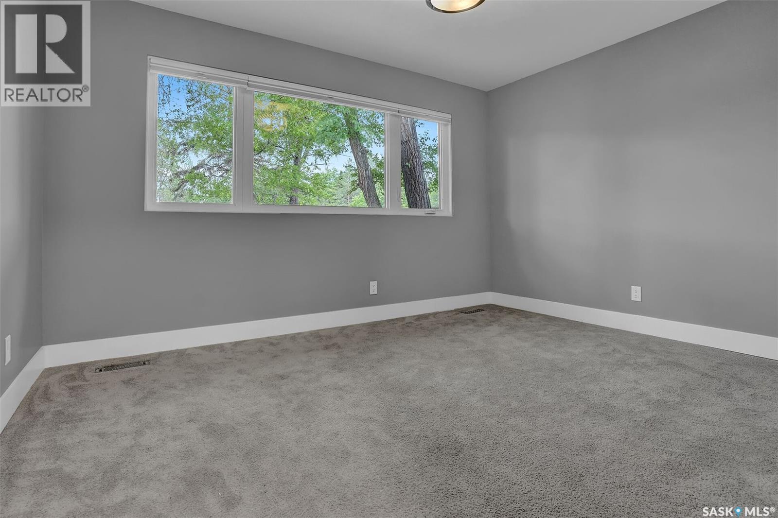 3536 Albert STREET — photo 33