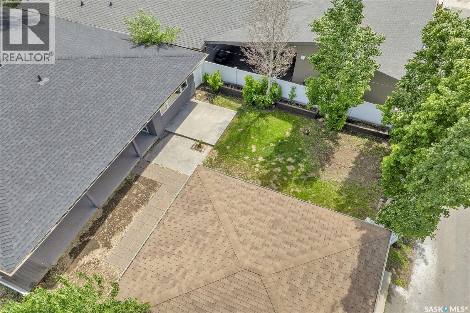 3536 Albert STREET — photo 48