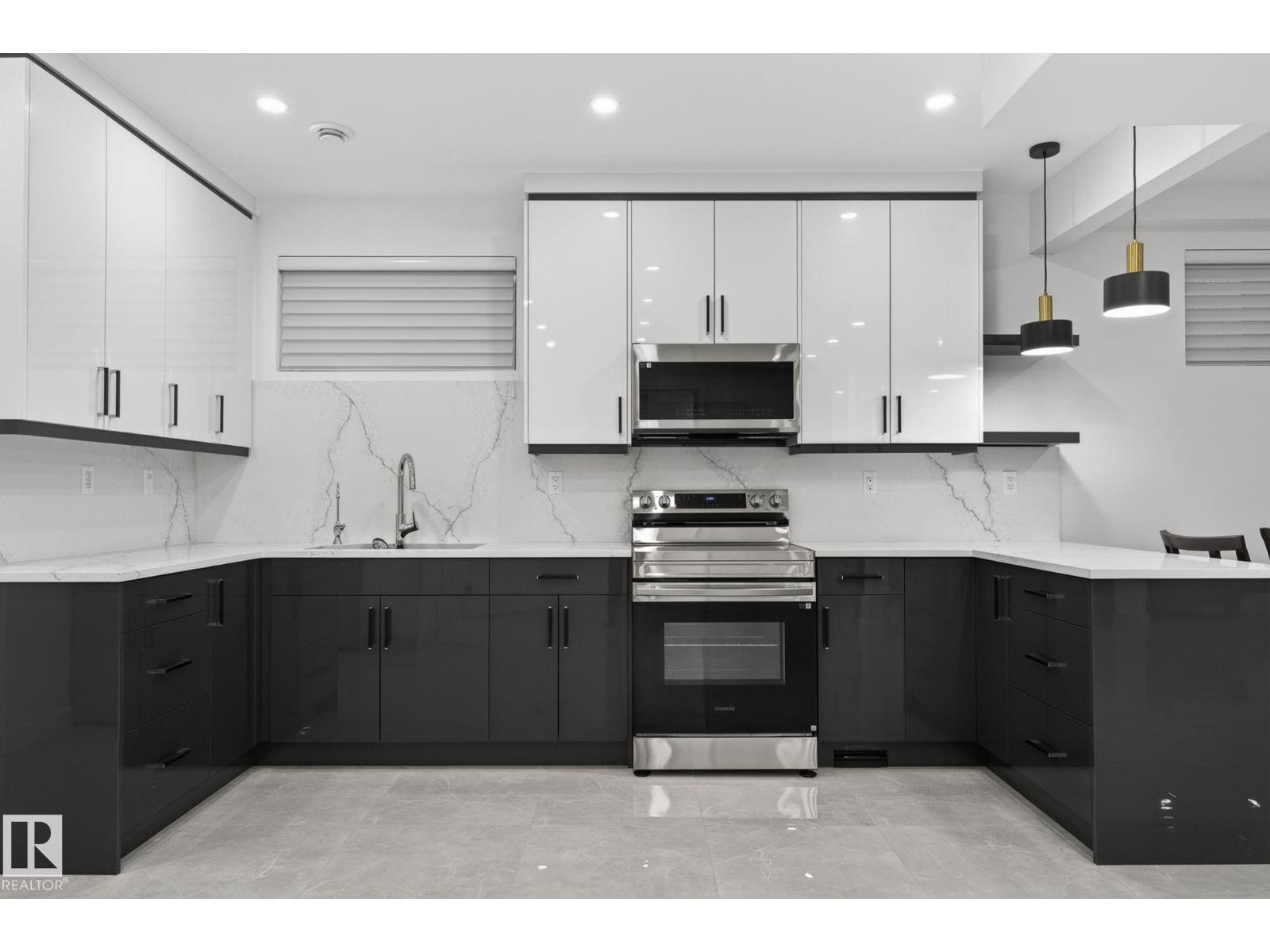 7304 164 AV NW - 44