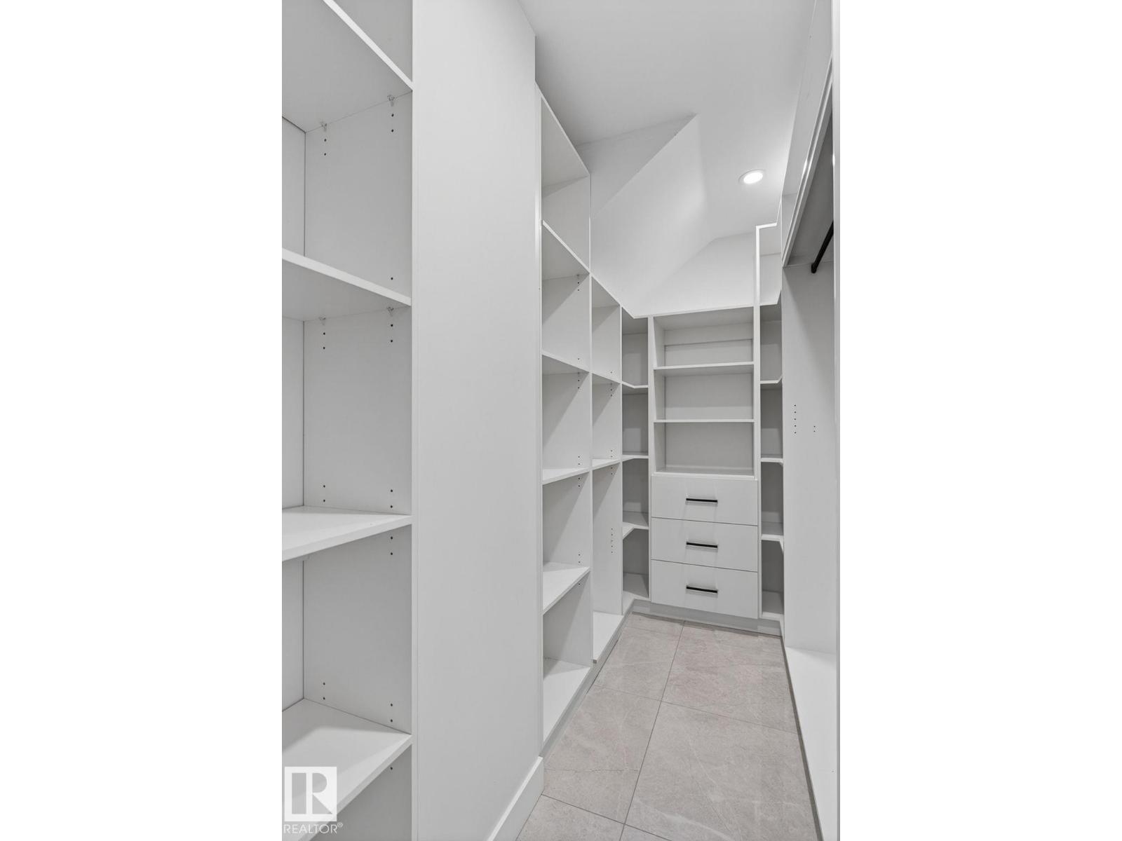 7304 164 AV NW - 27