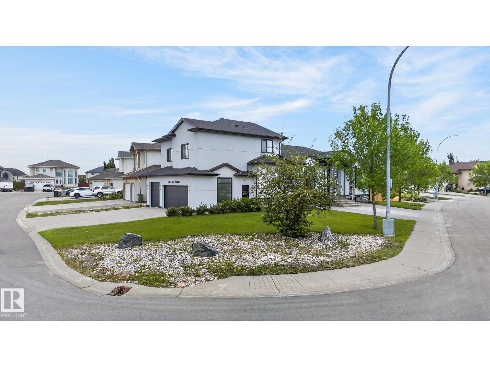 7304 164 AV NW - 57