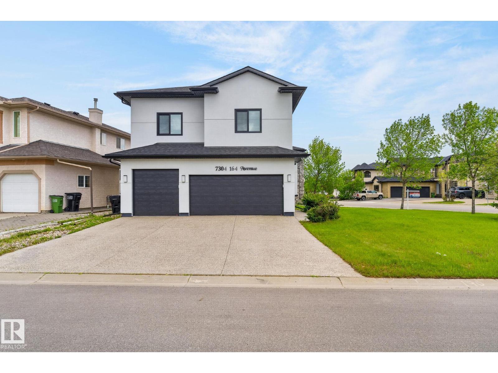 7304 164 AV NW - 70
