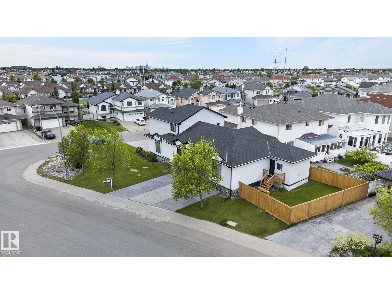 7304 164 AV NW - 63