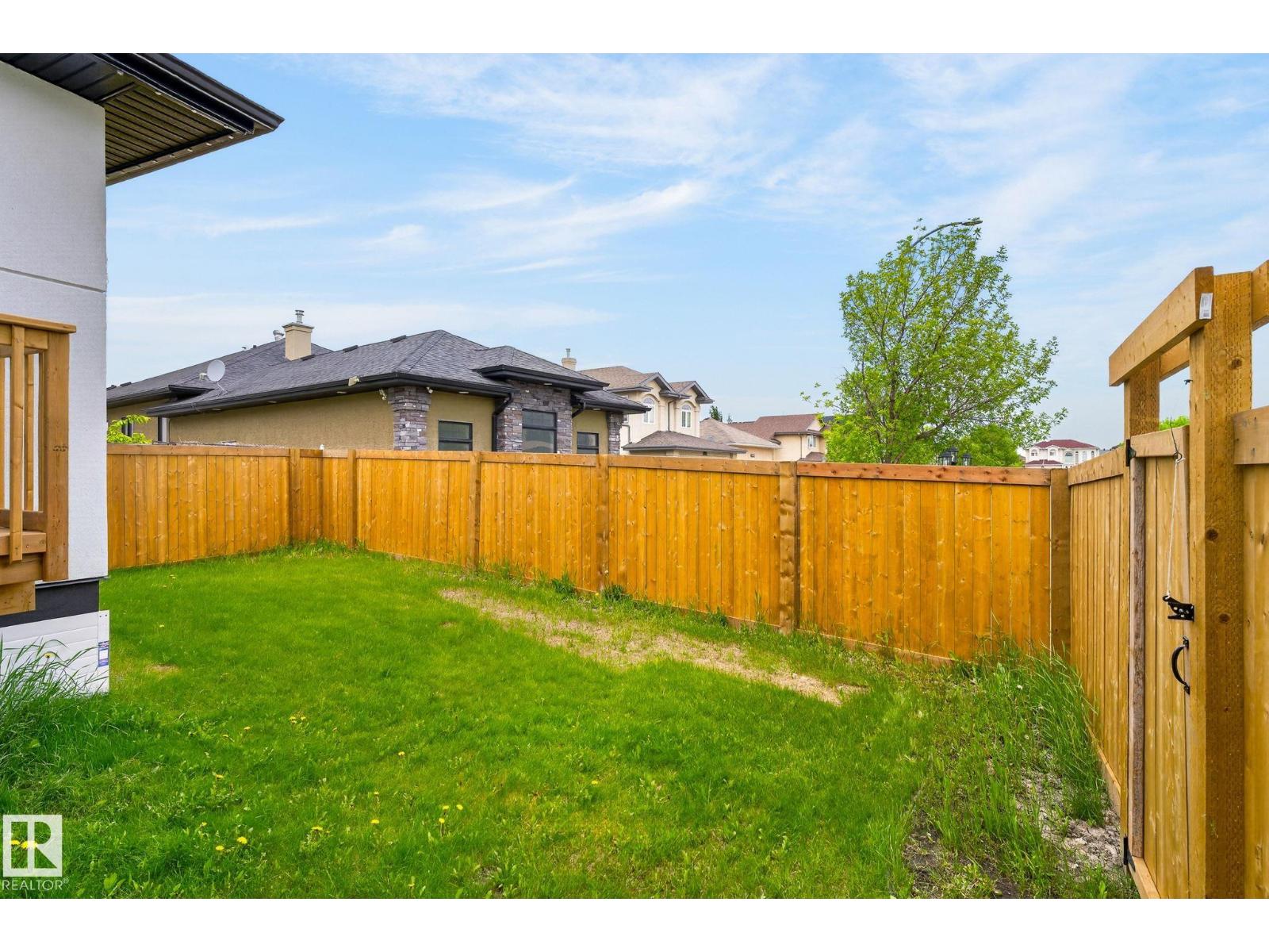 7304 164 AV NW - 67
