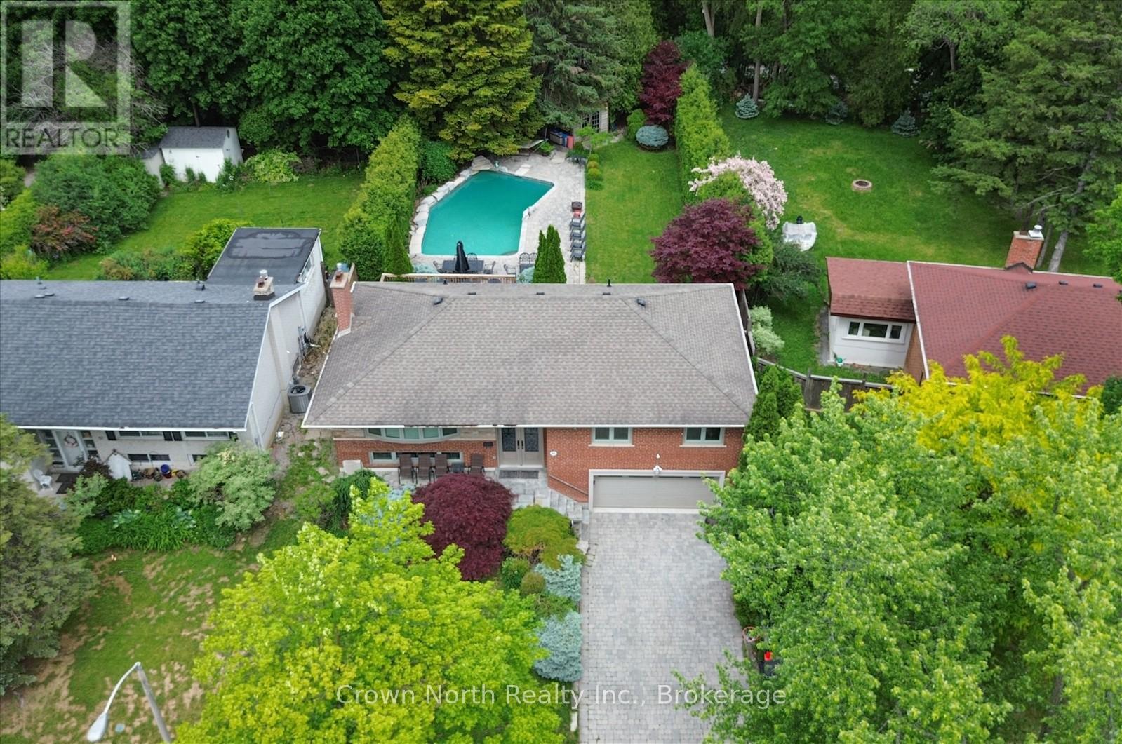 85 PORTICO DRIVE - 33