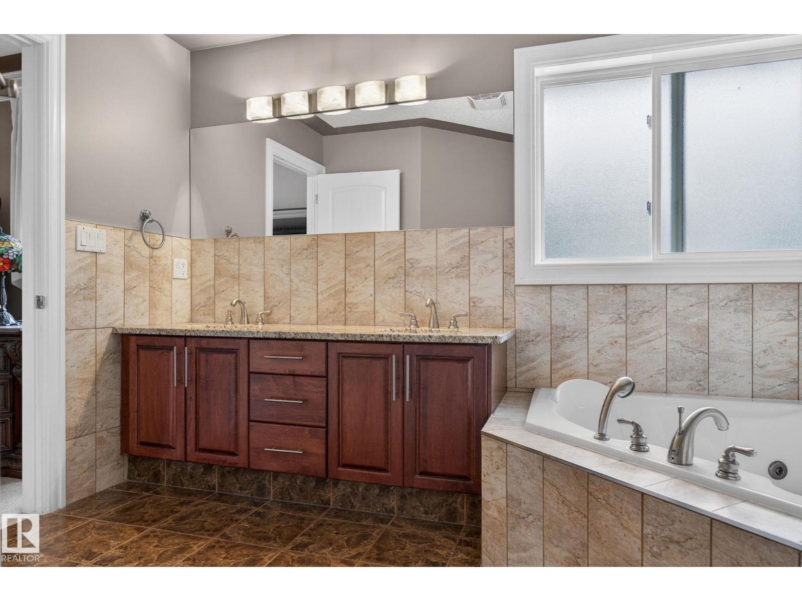 1508 PALMER CL NW - 34