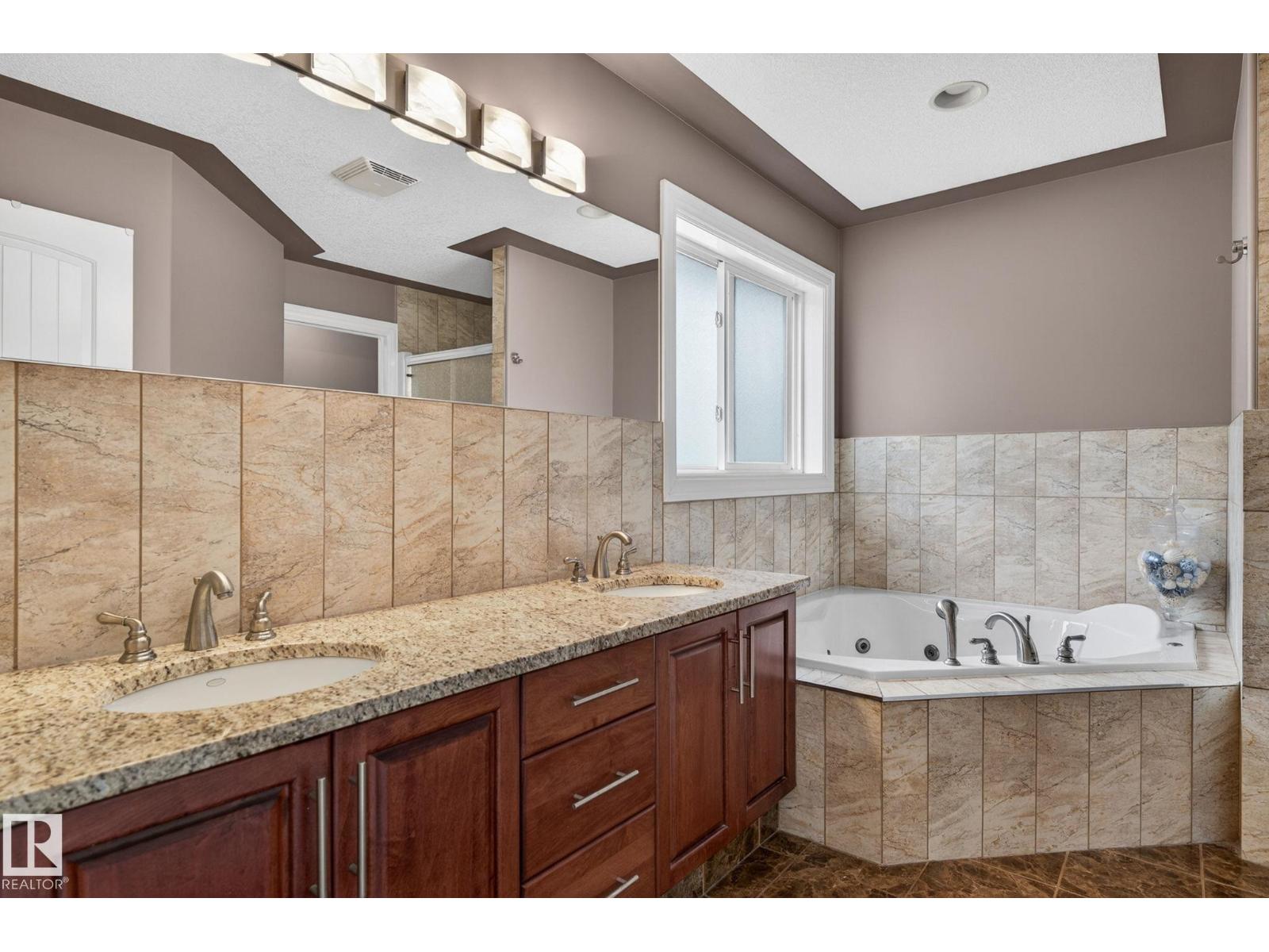 1508 PALMER CL NW - 32