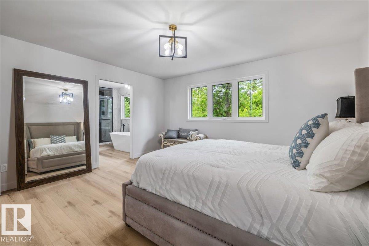 7 GLACIER PL — photo 24